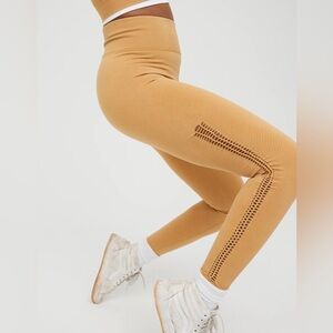 Aerie Offline 7/8 Ribbed High Rise Seamless Legging